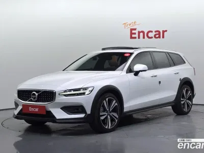 2021 Volvo V60 B5 Pro AWD, фото 1, лот 10205285