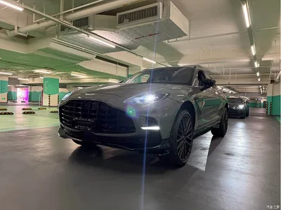 2025 Aston Martin DBX 4.0T V8 707, фото 1, лот 11228239