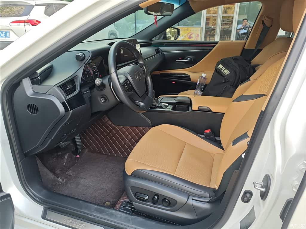 2021 Lexus ES 300h Excellence Edition, фото 4, лот 11223451