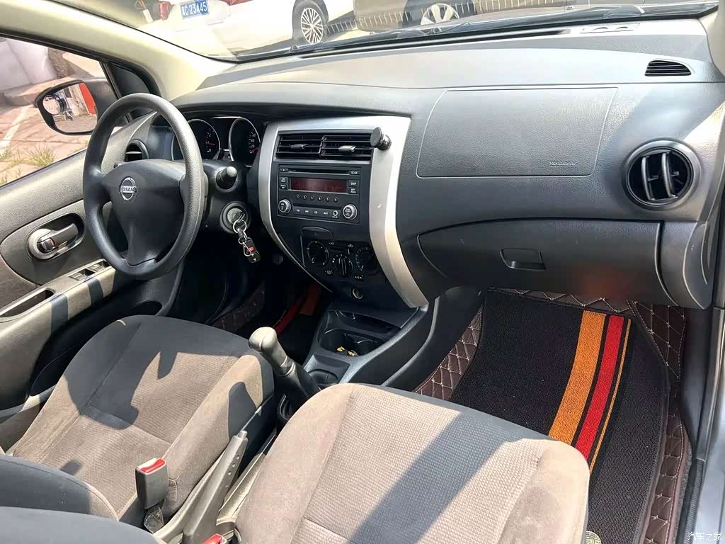 2013 Nissan Livina 1.6XE Manual Comfort, фото 4, лот 10404930