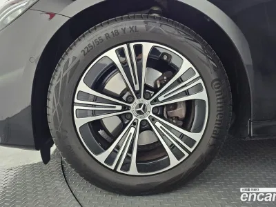 2026 Mercedes-Benz E-Class E200 Avantgarde, фото 4, лот 10193135