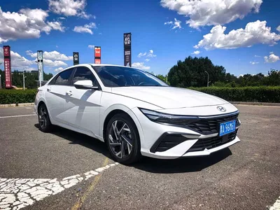 2023 Hyundai Elantra Model 1.5L CVT LUX Premium Edition, фото 3, лот 10368362