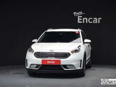 2017 Kia Niro Prestige, фото 2, лот 10081285