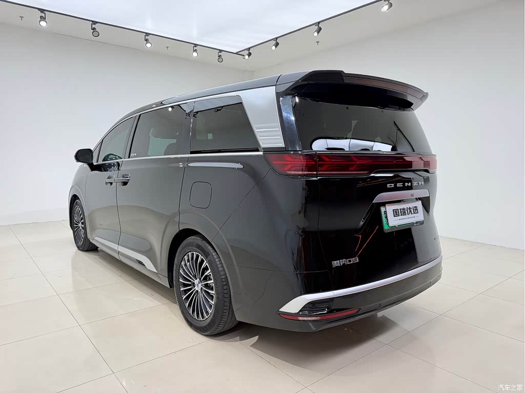 2024 Denza D9 DM-i 980 AWD Prestige, фото 4, лот 11212616