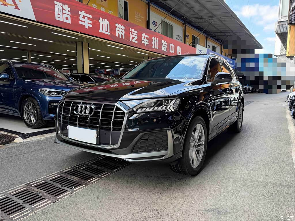 2024 Audi Q7 45 TFSI quattro S line Sport, фото 1, лот 10905293