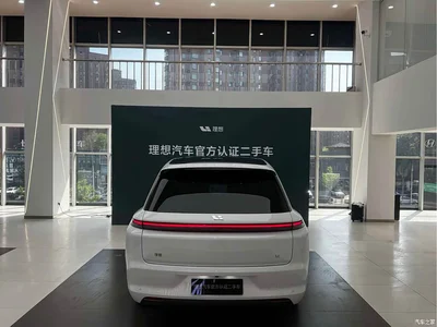 2025 Li Auto Li L8 Ultra Smart Renewal Edition, фото 2, лот 10825285
