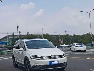 2021 Volkswagen Touran L 280TSI DSG Cross Edition 7-seater, фото 3, лот 10425817