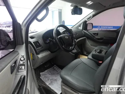 2016 Hyundai Starex 3-Seater VAN, фото 1, лот 10181317