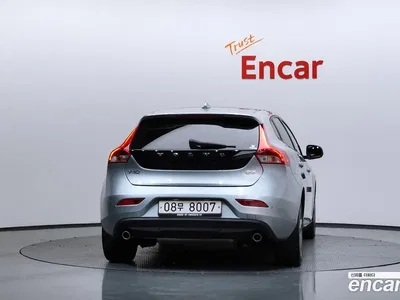 2018 Volvo V40 D3, фото 4, лот 10126184
