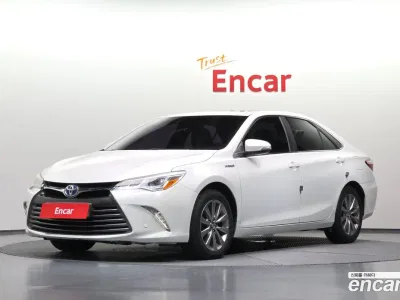 2017 Toyota Camry Hybrid XLE, фото 1, лот 10518477