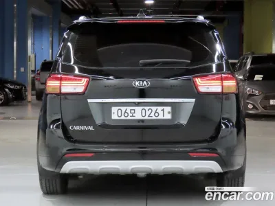 2015 Kia Canival 9-seater Luxury, фото 3, лот 10258209