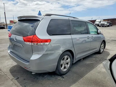2014 TOYOTA SIENNA LE, фото 3, лот 10552313