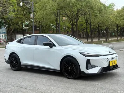 2024 Changan UNI-V 1.5T Deluxe Sport, фото 2, лот 10245905