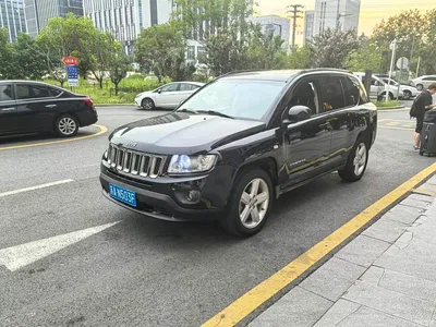 2012 Jeep Compass (Import) 2.4L AWD Luxury Edition, фото 1, лот 10400748