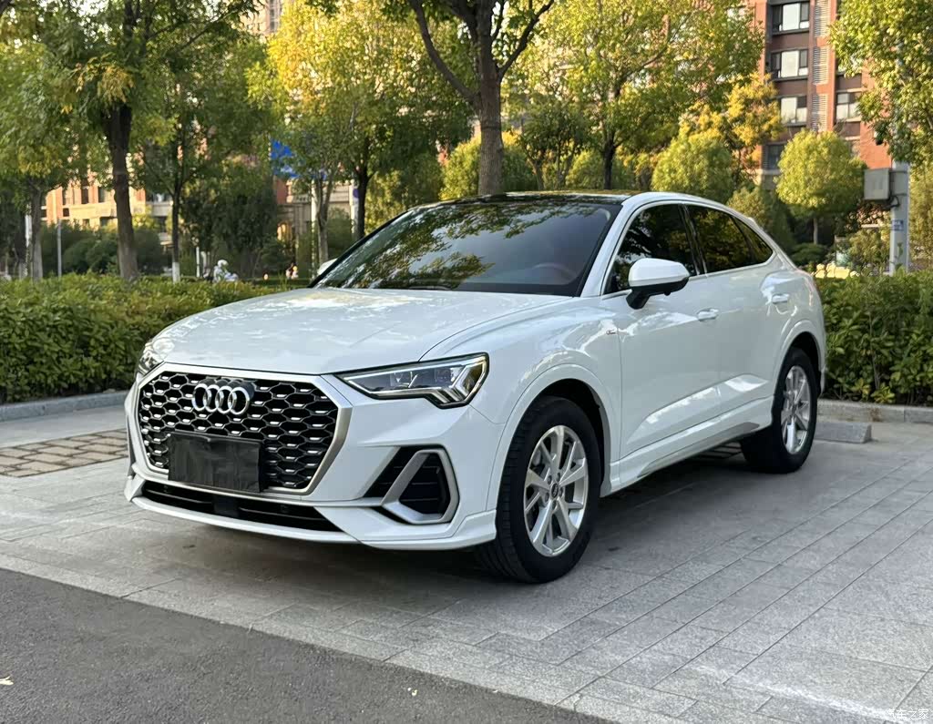 2022 Audi Q3 Sportback 35 TFSI Progressive, фото 1, лот 10472681