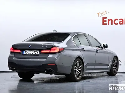 2022 BMW 5-Series 520i M Sport, фото 1, лот 10050133