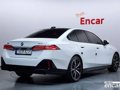 2024 BMW 5-Series 530i xDrive M Sport, фото 1, лот 10069081