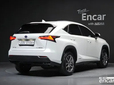 2017 Lexus NX 300h Supreme, фото 2, лот 10780862