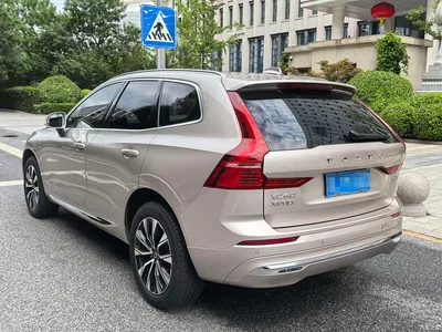 2023 Volvo XC60 B5 AWD Smart Luxury Edition, фото 2, лот 10352099