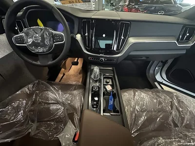 2024 Volvo XC60 B5 AWD Zhiyi Luxury Edition, фото 4, лот 10301622