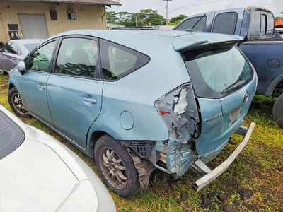 2015 TOYOTA PRIUS V TWO, фото 2, лот 10891196