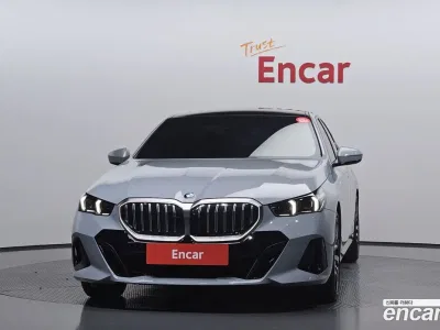 2025 BMW 5-Series 530i xDrive M Sport, фото 2, лот 10051552