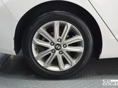 2014 Hyundai AVANTE 1.6 GDi Modern, фото 4, лот 10518450