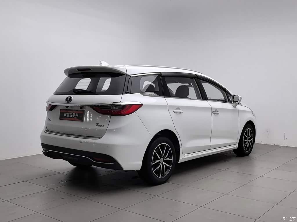 2017 BYD Song MAX 1.5T Auto Smart Connect Premium 7-seater, фото 2, лот 11212767