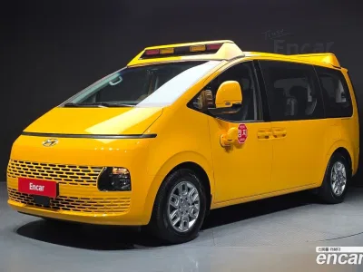 2023 Hyundai Staria L3.5 Kinder Safety Car, фото 1, лот 10210471