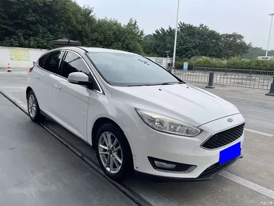 2015 Ford Focus Hatchback 1.6L Automatic Trend, фото 2, лот 11138987