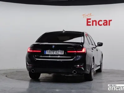 2021 BMW 3-Series 320i Luxury, фото 3, лот 10039472