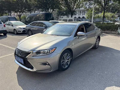 2015 Lexus ES 300h Comfort Edition, фото 1, лот 10476437