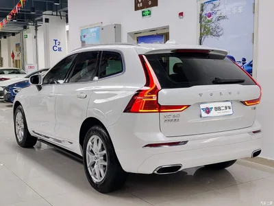 2021 Volvo XC60 T5 AWD Momentum, фото 4, лот 10621652