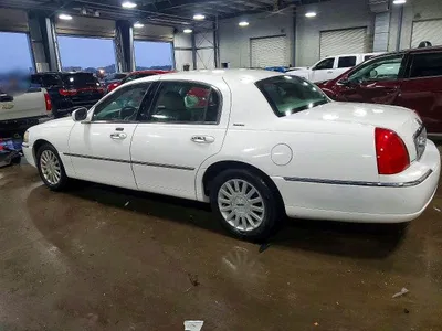 2003 LINCOLN TOWN CAR EXECUTIVE, фото 2, лот 10877232