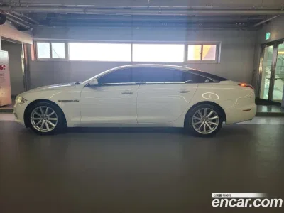 2013 Jaguar XJ 3.0D Premium Luxury LWB, фото 4, лот 10117470