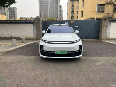 2025 Li Auto L7 Max Smart Renewal Edition, фото 2, лот 10765603