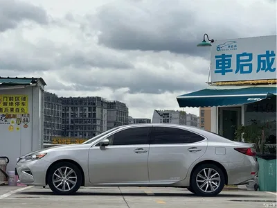 2015 Lexus ES 300h Comfort Edition, фото 3, лот 11203696