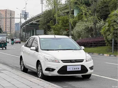 2013 Ford Focus Sedan Classic 1.8L Automatic Base, фото 3, лот 10307403
