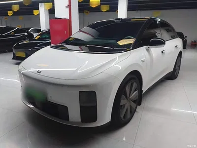 2025 Li Auto i6 4WD Base Model, фото 1, лот 10447519