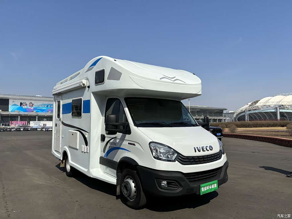2021 Iveco Daily 3.0T Automatic Professional Chassis 6-ton Extended Wheelbase Double-row Chassis F1C, фото 3, лот 11151994