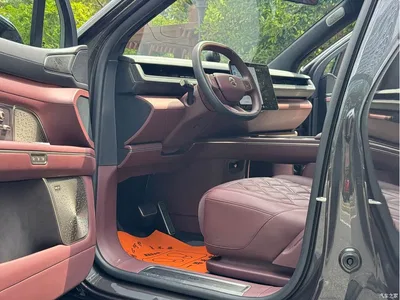 2025 NIO ES8 Model 6-Seat Executive Luxury Edition, фото 4, лот 10352085