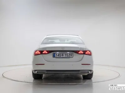 2025 Mercedes-Benz E-Class E300 4MATIC Exclusive, фото 3, лот 10078118