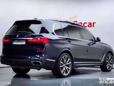 2021 BMW X7 M50i 6STR, фото 2, лот 10221366