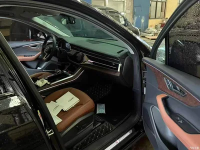 2025 Audi Q7 45 TFSI quattro S line Black Warrior, фото 3, лот 10235396