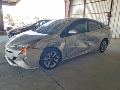 2018 TOYOTA PRIUS THREE TOURING, фото 1, лот 10503285