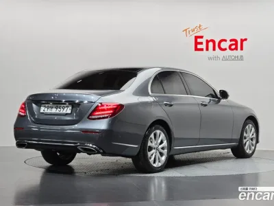 2017 Mercedes-Benz E-Class E300 Exclusive, фото 1, лот 10047863