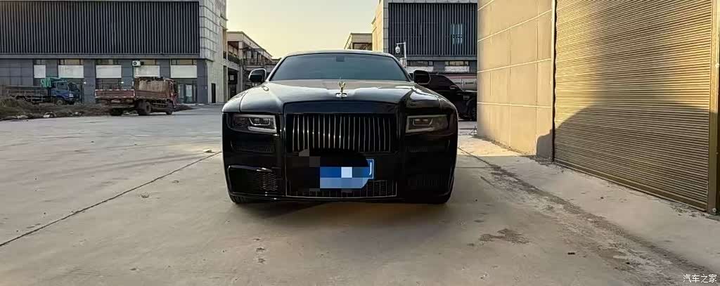 2010 Rolls-Royce Ghost Model 6.6T Standard, фото 1, лот 10240325