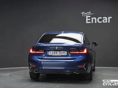 2022 BMW 3-Series 320i Luxury, фото 3, лот 10047237
