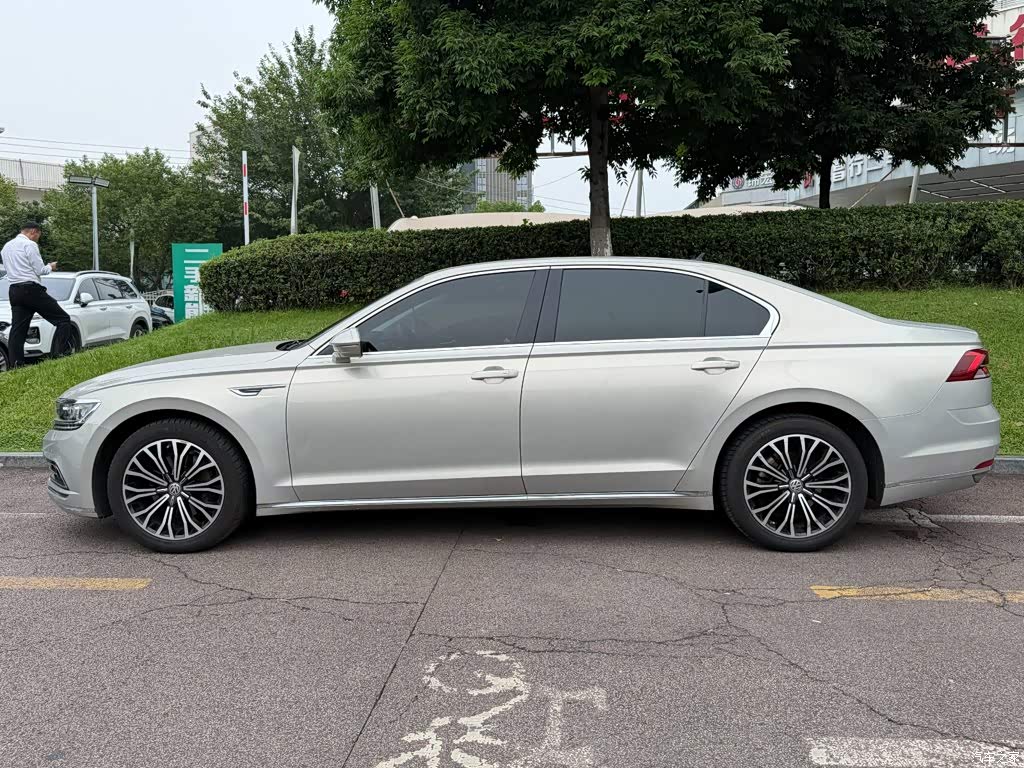2018 Volkswagen Phideon 380TSI 2WD Business Edition, фото 3, лот 11202541