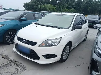 2013 Ford Focus Hatchback Classic 1.8L Automatic Fashion, фото 1, лот 10300732